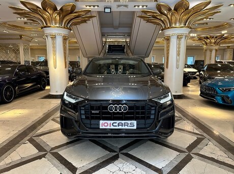 Audi Q8