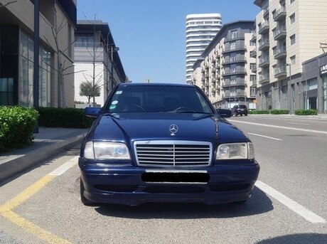 Mercedes C 180