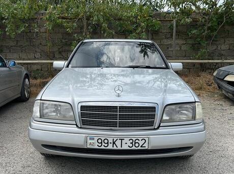 Mercedes C 180