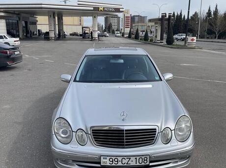 Mercedes E 320