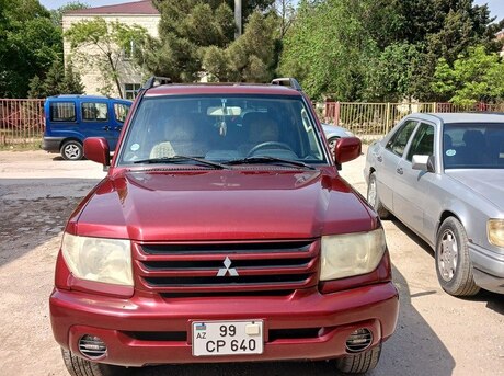 Mitsubishi Pajero io 2003