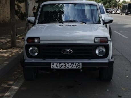 LADA (VAZ) Niva 2003