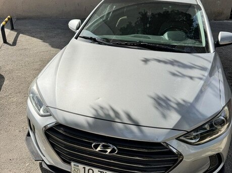 Hyundai Elantra 2017