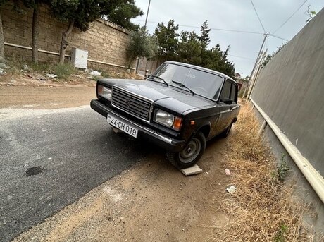 LADA (VAZ) 2107 2011