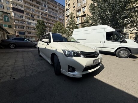 Toyota Corolla Fielder 2014