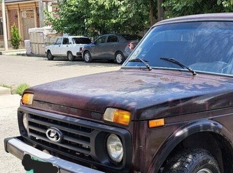 LADA (VAZ) Niva 2009