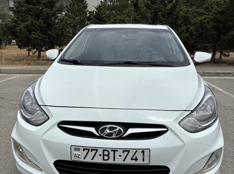 Hyundai Accent 2012