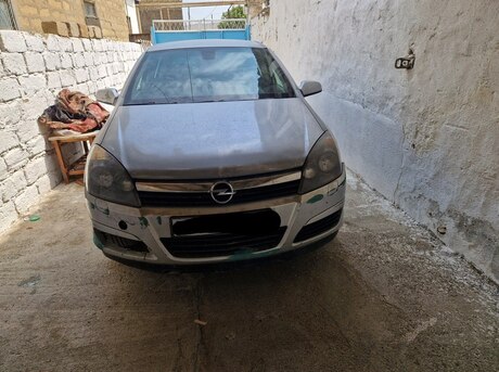 Opel Astra 2004