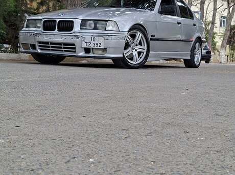 BMW 320 1992