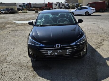 Hyundai Elantra 2019