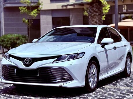 Toyota Camry 2019