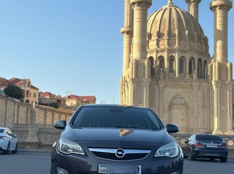 Opel Astra 2010