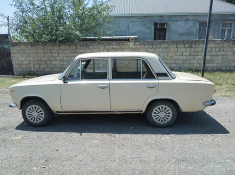 LADA (VAZ) 21011 1981