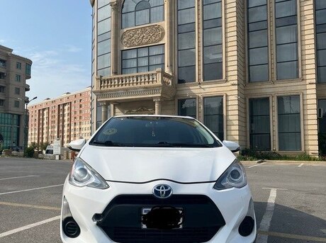 Toyota Aqua 2016
