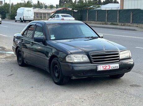 Mercedes C 180