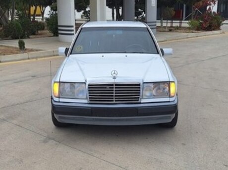 Mercedes E 250 1990