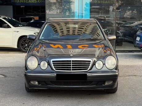 Mercedes E 240