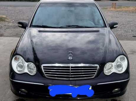 Mercedes C 240