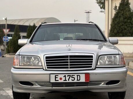 Mercedes C 180