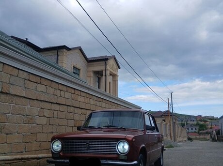 LADA (VAZ) 21011 1987