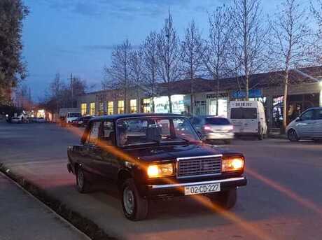 LADA (VAZ) 2107