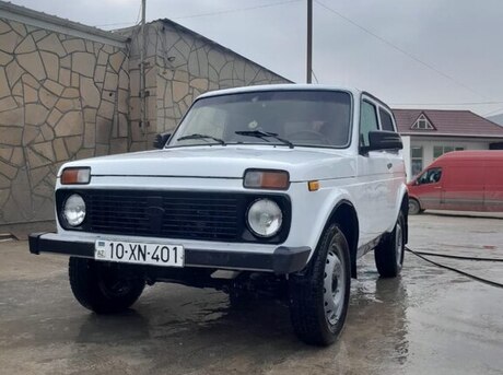 LADA (VAZ) Niva 2005
