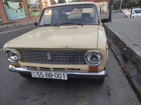 LADA (VAZ) 21011 1986