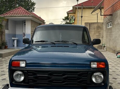 LADA (VAZ) Niva 2011