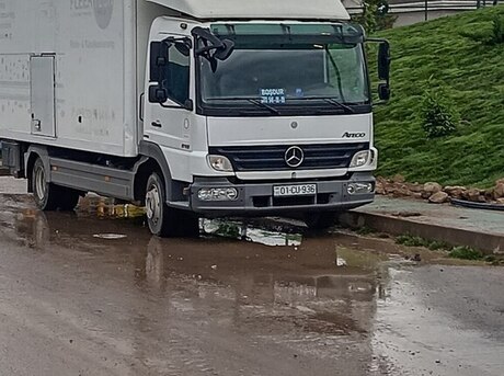 Mercedes Atego 818 2009