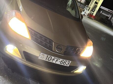 Nissan Tiida 2013