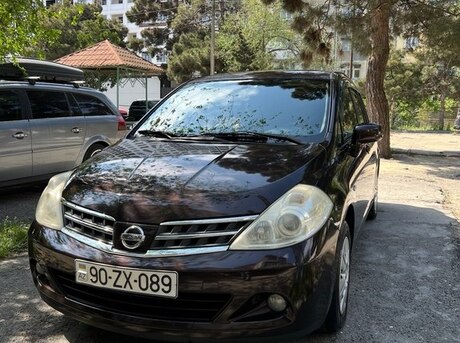 Nissan Tiida 2011