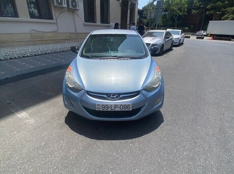 Hyundai Elantra 2012