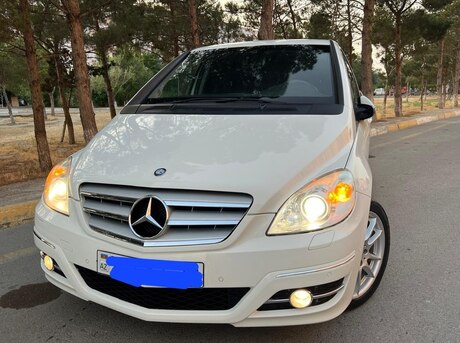 Mercedes B 180 2010