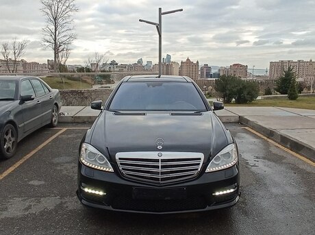 Mercedes S 500