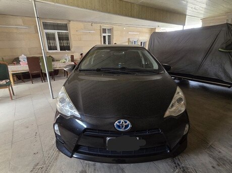 Toyota Prius C 2015