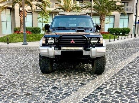 Mitsubishi Pajero 1995