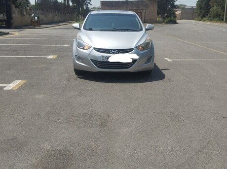 Hyundai Elantra 2011