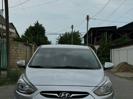 Hyundai Accent 2011