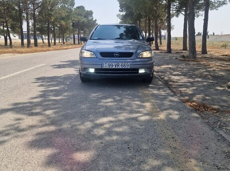 Opel Astra 2005