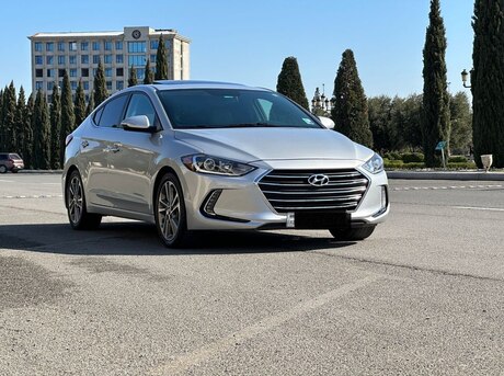 Hyundai Elantra 2016
