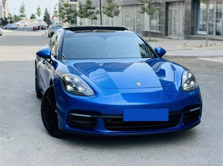 Porsche Panamera 4S