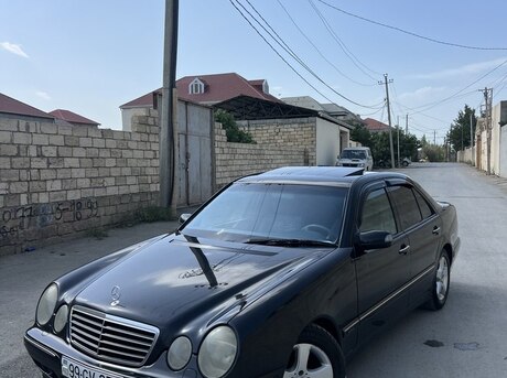 Mercedes E 220 d 2000