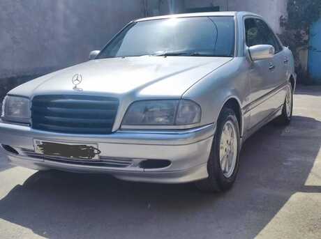 Mercedes C 180