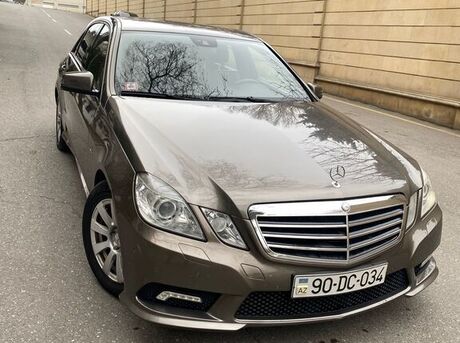 Mercedes E 200