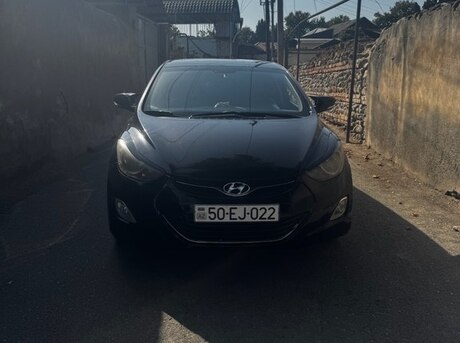 Hyundai Elantra 2012