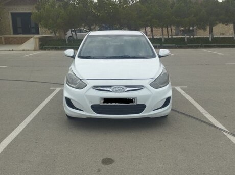 Hyundai Accent 2012