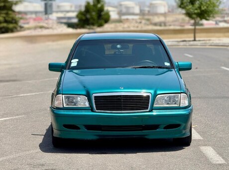 Mercedes C 240
