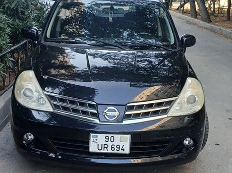 Nissan Tiida 2011