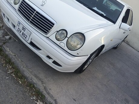 Mercedes E 320