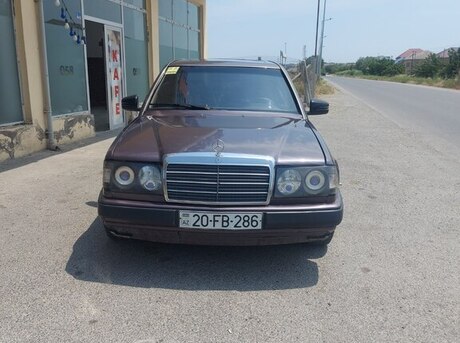 Mercedes E 300 d 1993